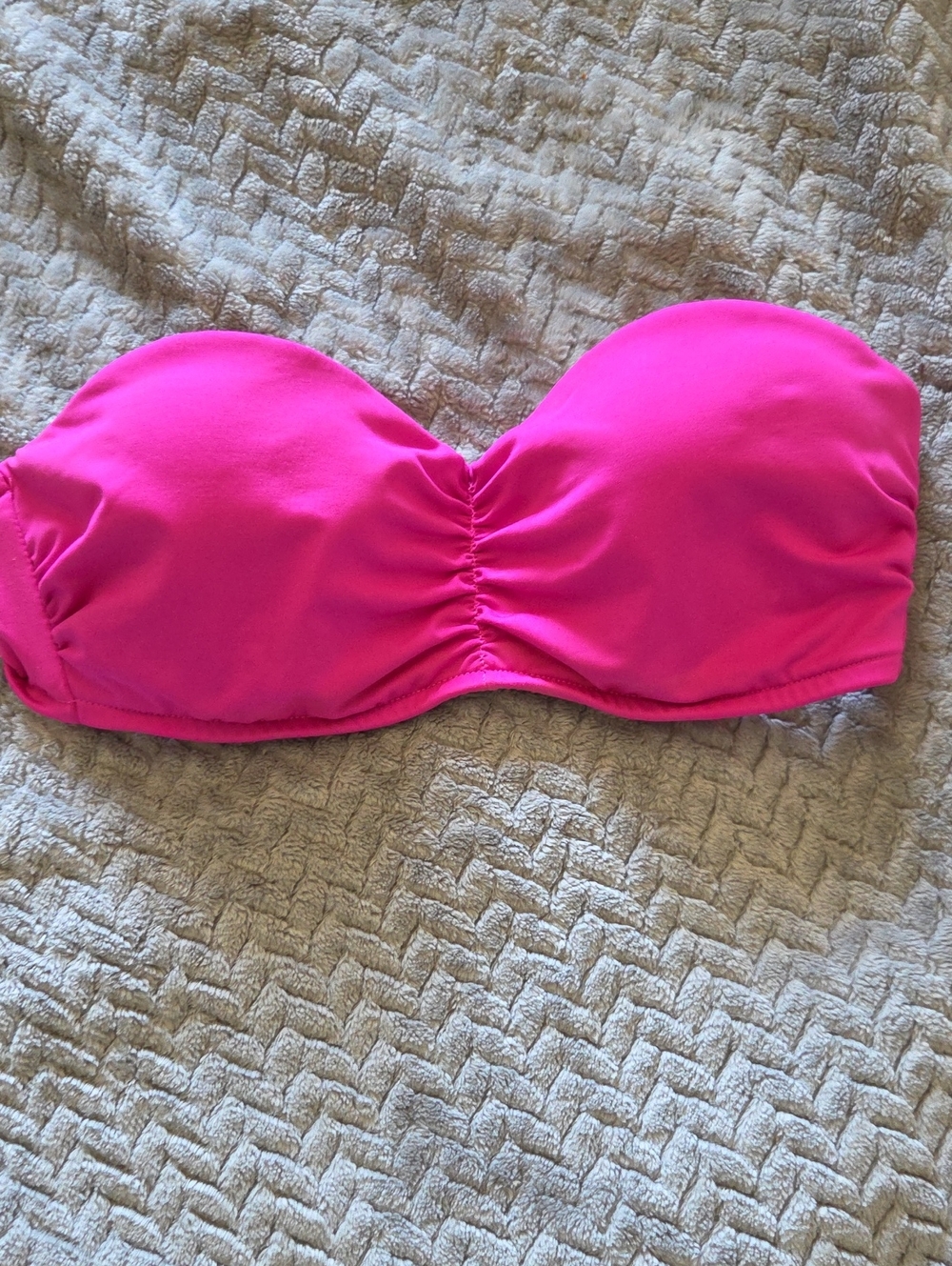 Victoria's Secret Detachable Strap Bandeau Bikini Top in Hot Pink, 34B